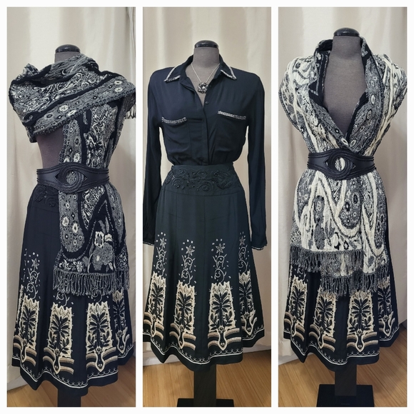 ITALIAN Wool scarf 13 x 72 - Picture 9 of 9